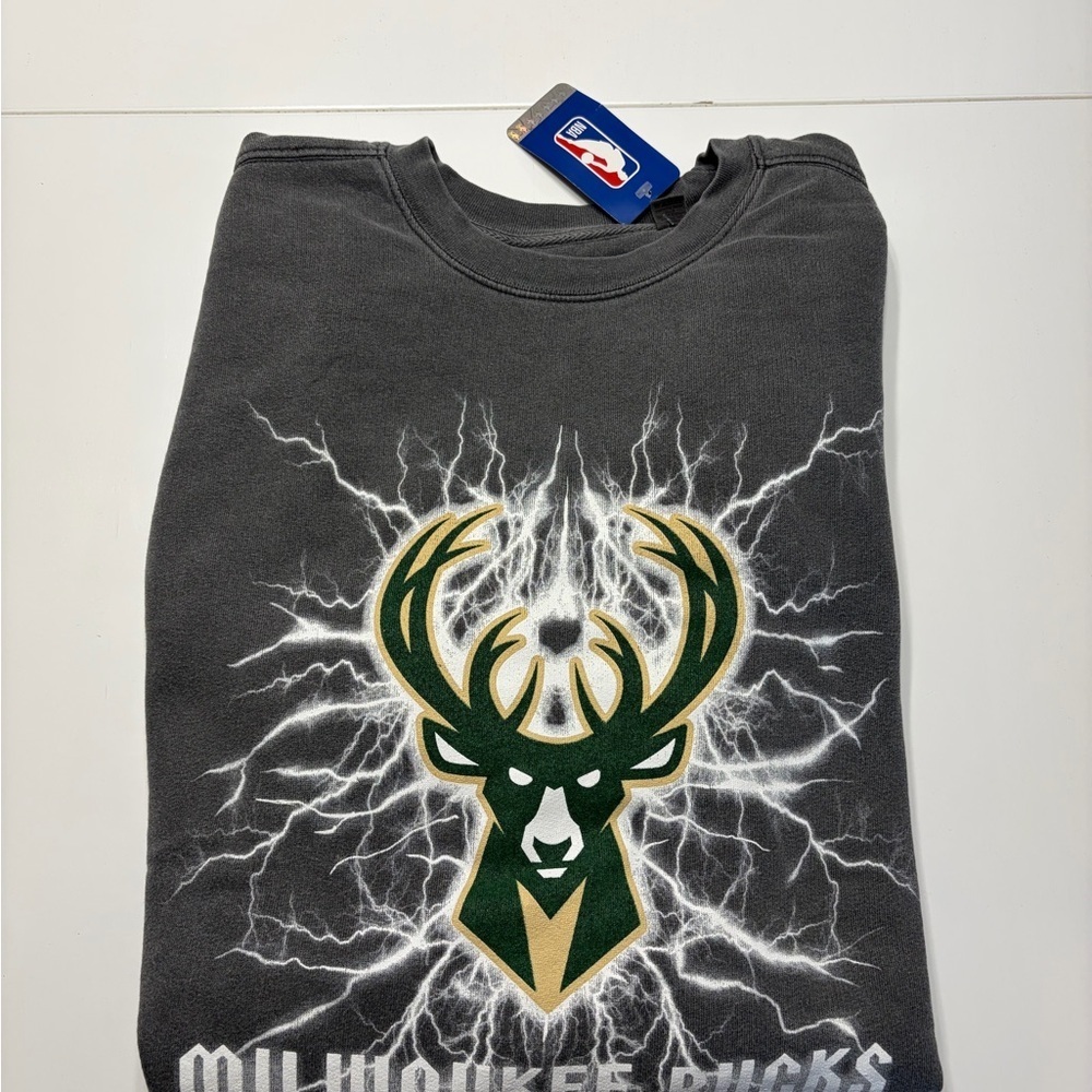 NBA Milwaukee Bucks Gray Long Sleeve T-Shirt - Picture 4 of 6